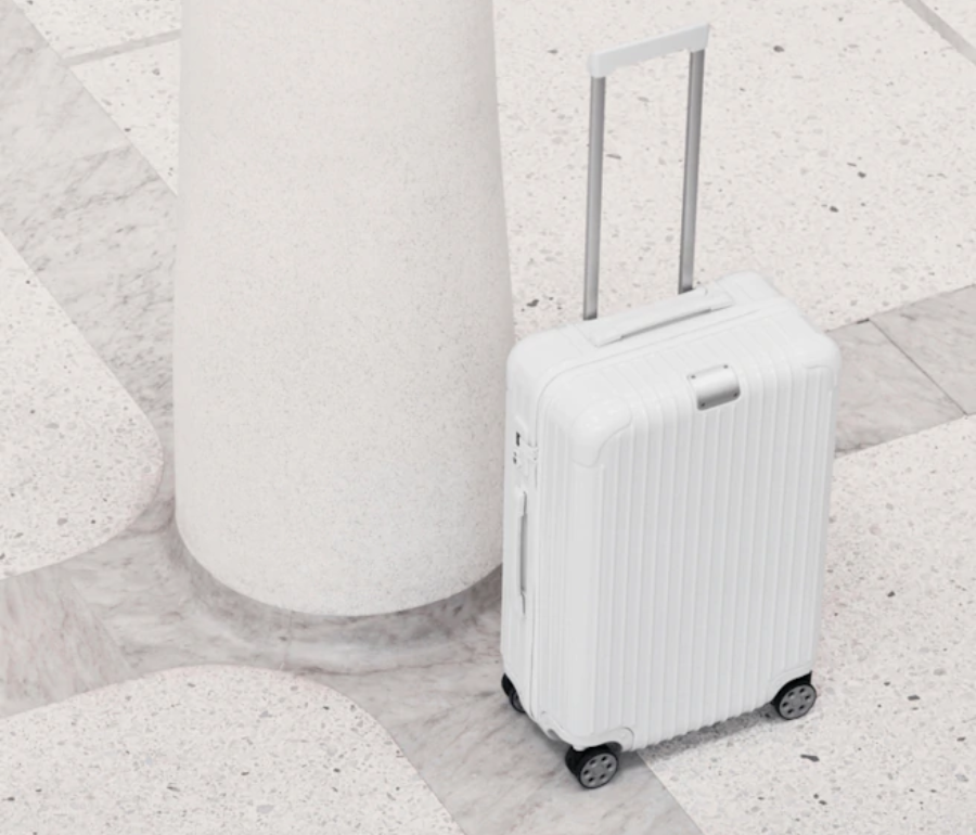 人気のスーツケース リモワ を紹介 エッセンシャルライトは女性の海外旅行に最適 Pele S Chair